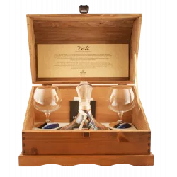 Купить Набор художники Dali Grappa di Barbera 0.7л 2 бокала Mazzetti